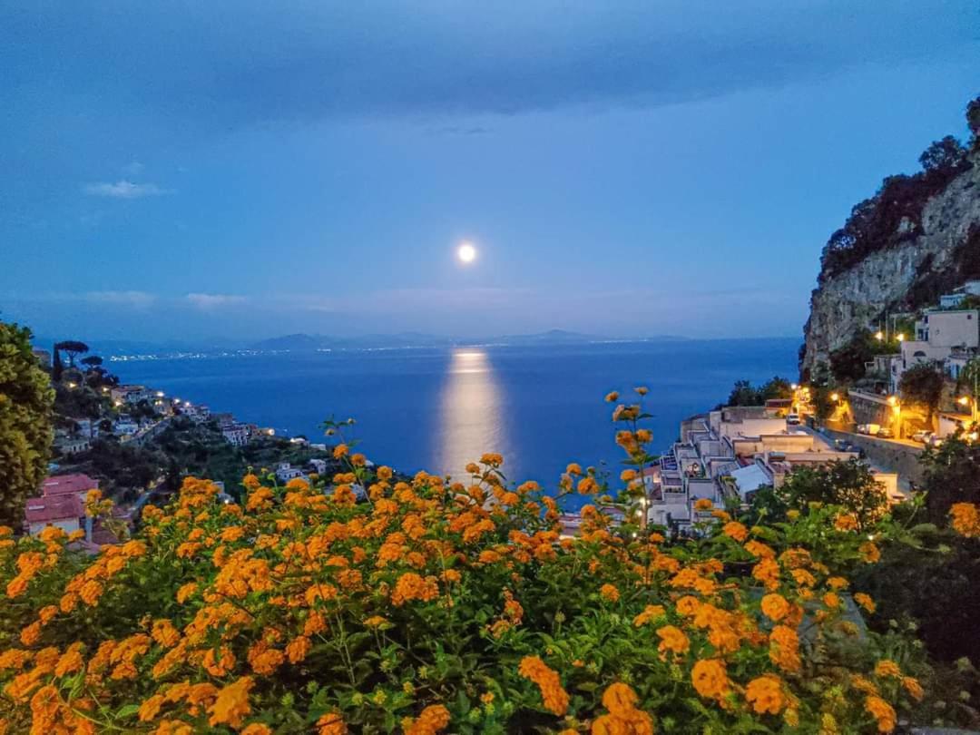 Апартаменты Casa Enzo Con Vista Mare Амальфи Экстерьер фото